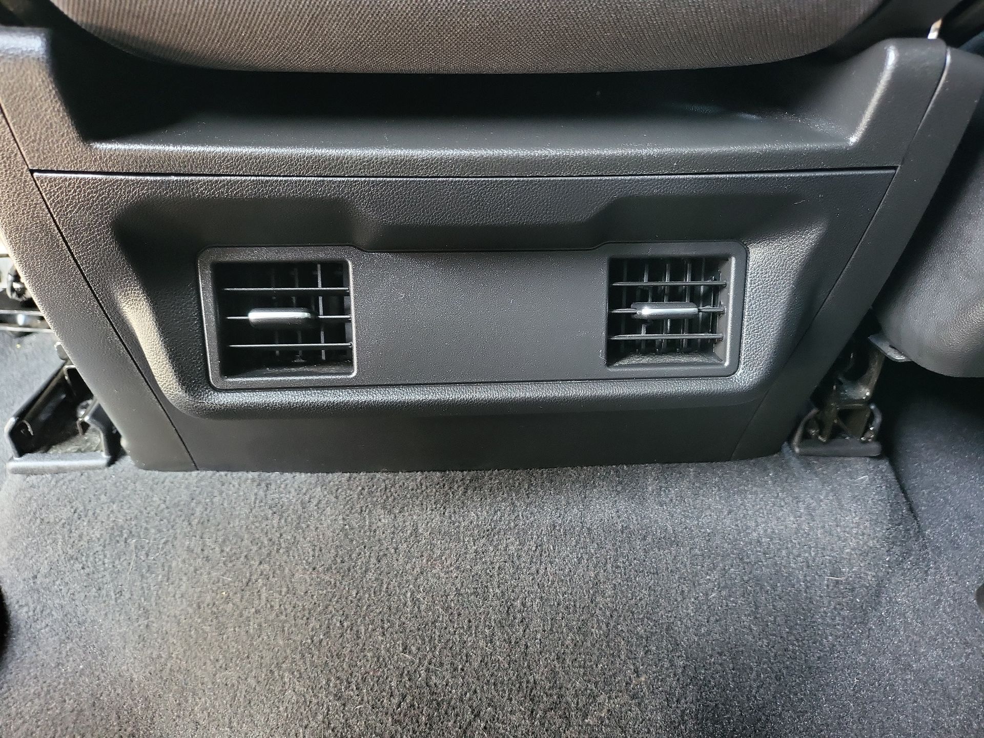 2023 Chevrolet Silverado 1500 Custom photo 13