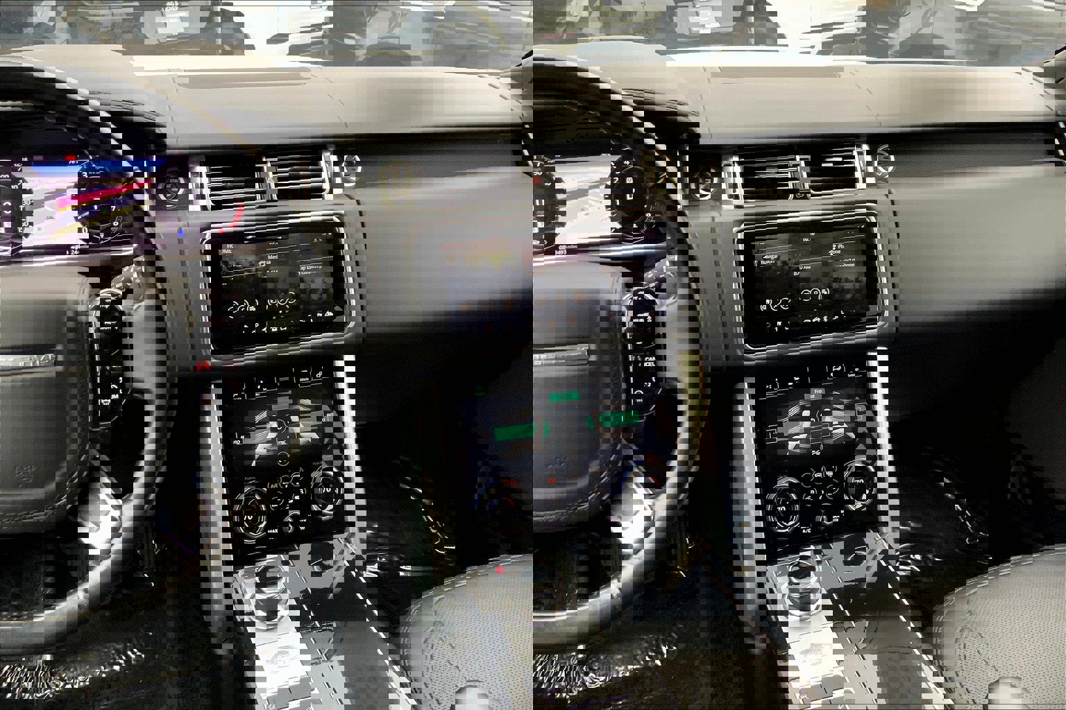 2019 Land Rover Range Rover HSE photo 3