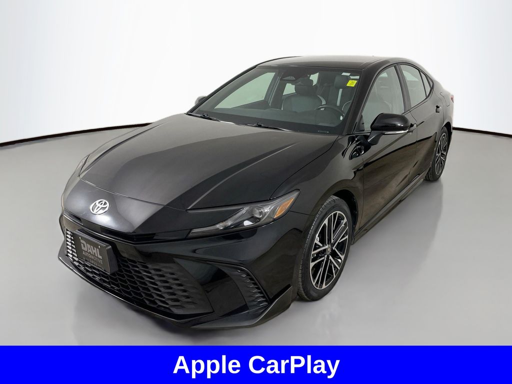 2025 Toyota Camry SE photo 3