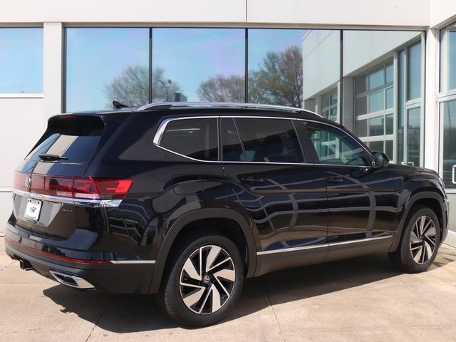 2025 Volkswagen Atlas SEL photo 33