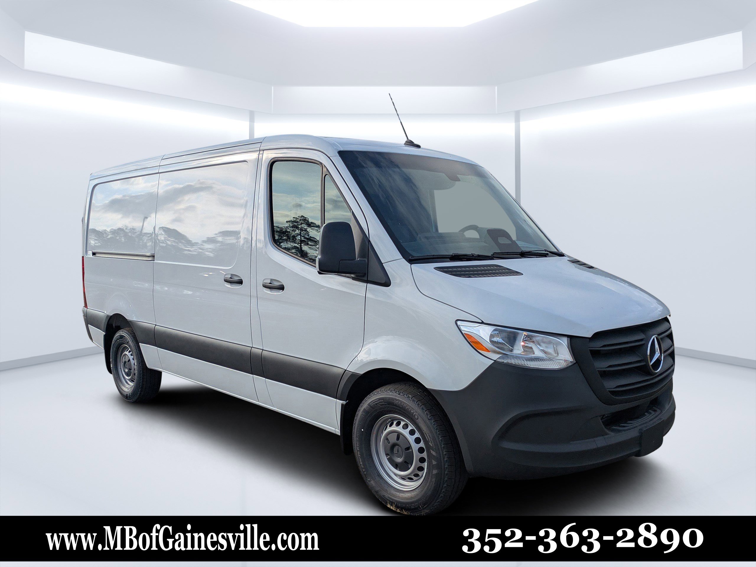 2026 Mercedes-Benz Sprinter Cargo Van Base's photo