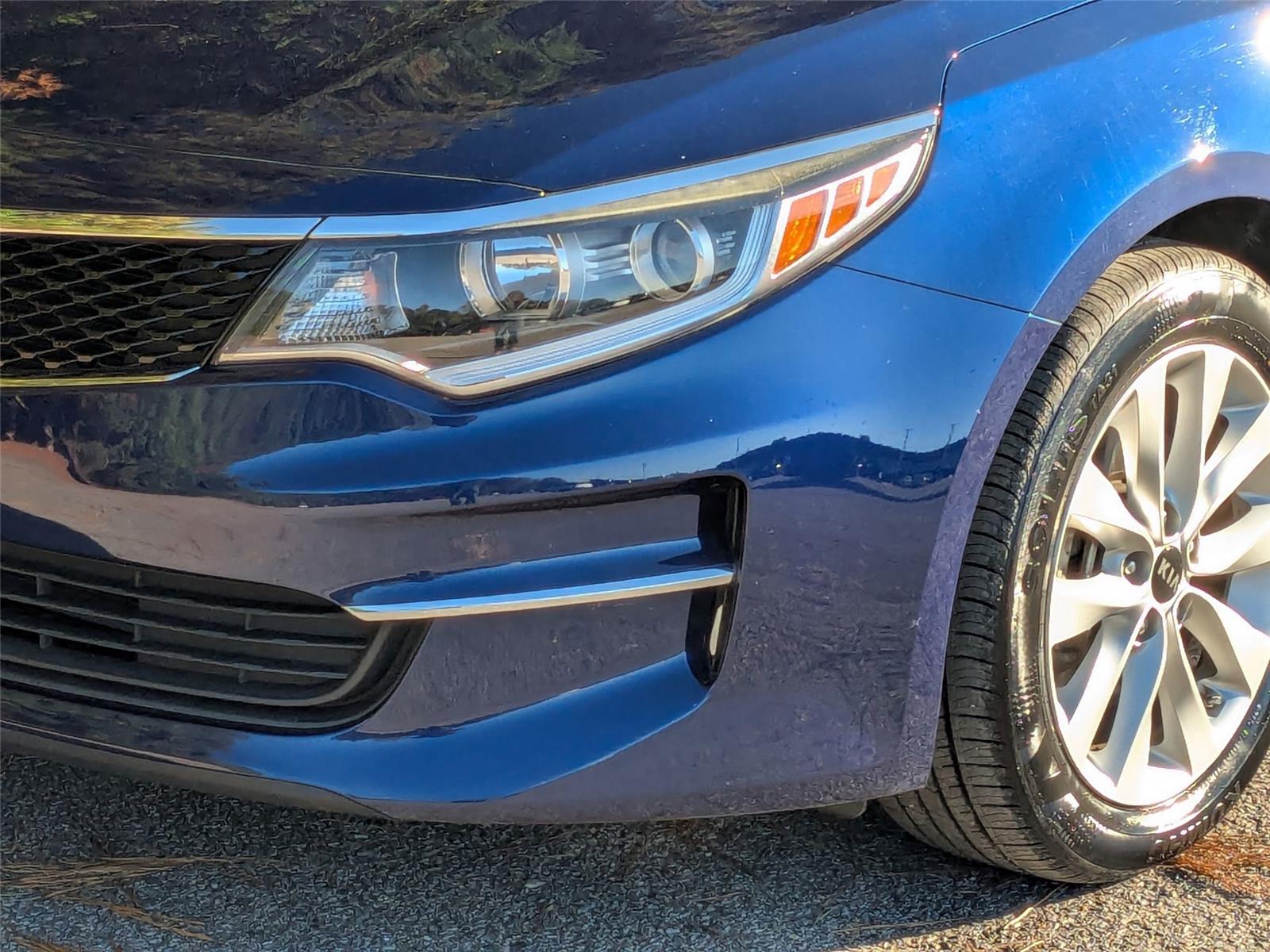 2018 Kia Optima LX's photo