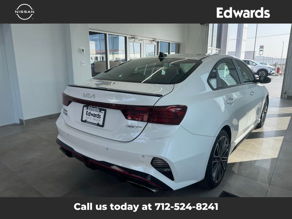 2023 Kia Forte GT photo 9