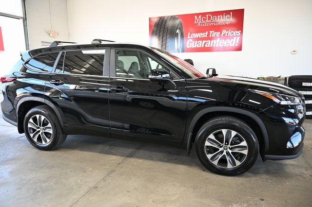 2023 Toyota Highlander XLE photo 4