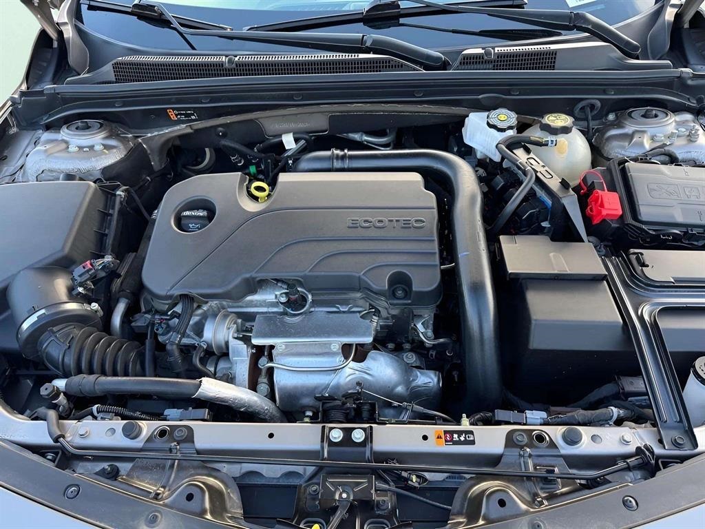 2024 Chevrolet Malibu 1LT photo 13