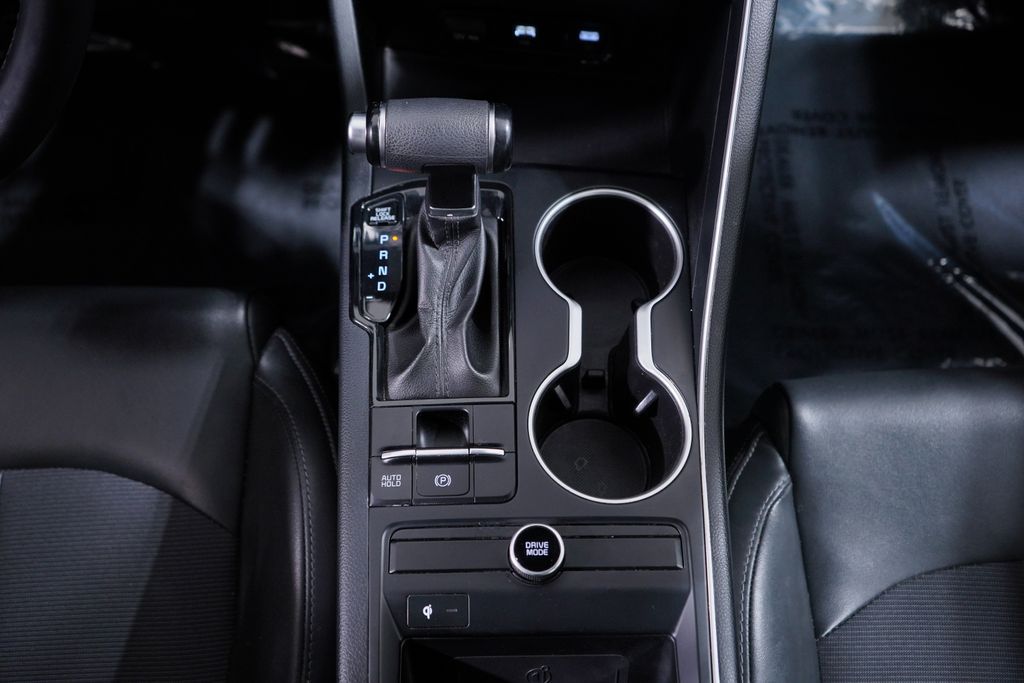 2021 Kia K5 GT-Line photo 14