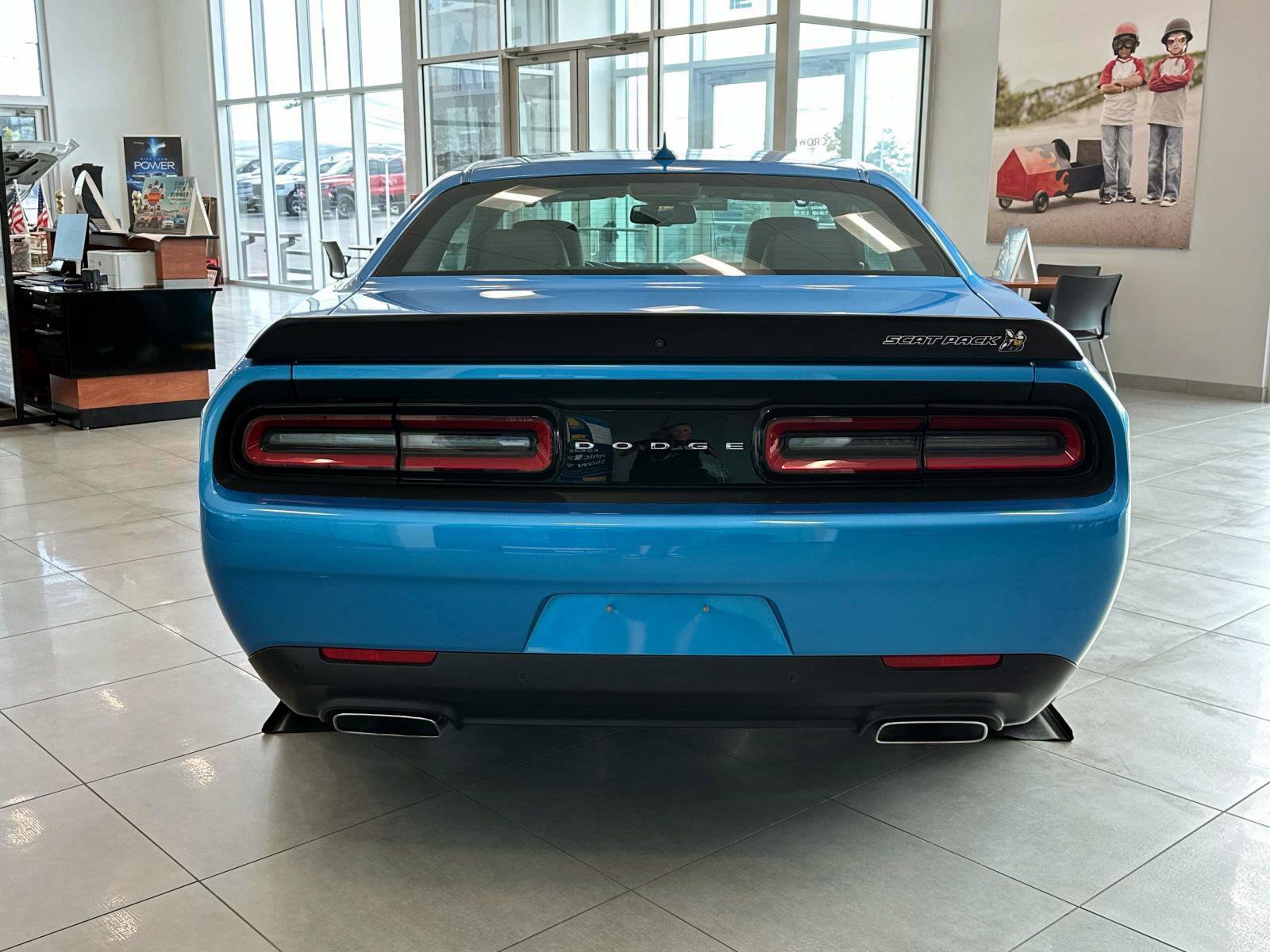 2023 Dodge Challenger R/T Scat Pack Widebody photo 5