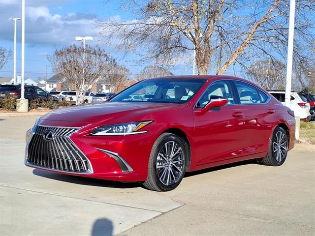 2025 Lexus ES 350's photo