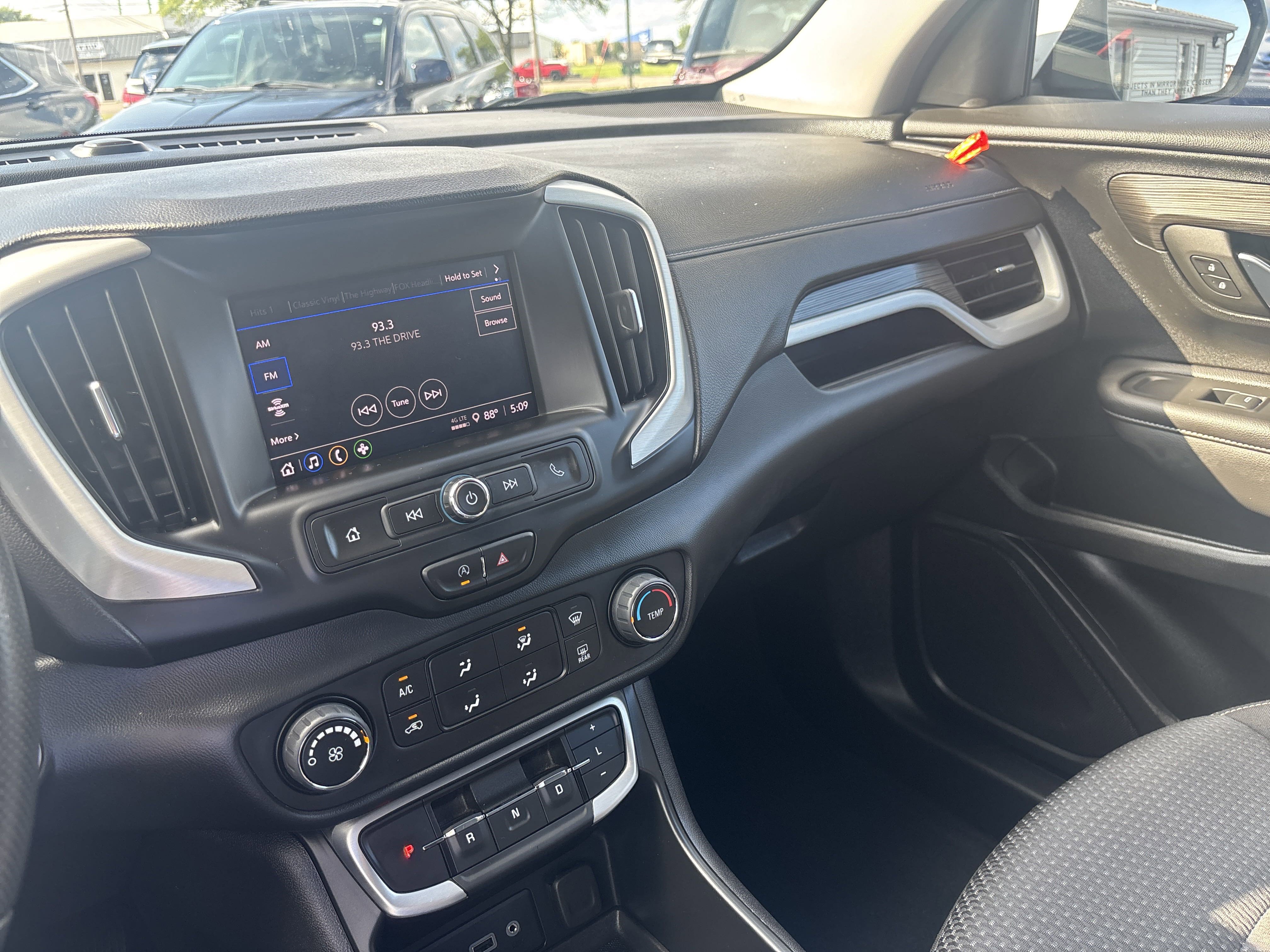 2023 Gmc Terrain SLE photo 8