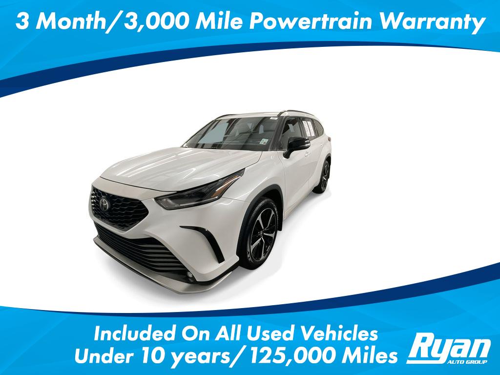 2022 Toyota Highlander XSE's photo