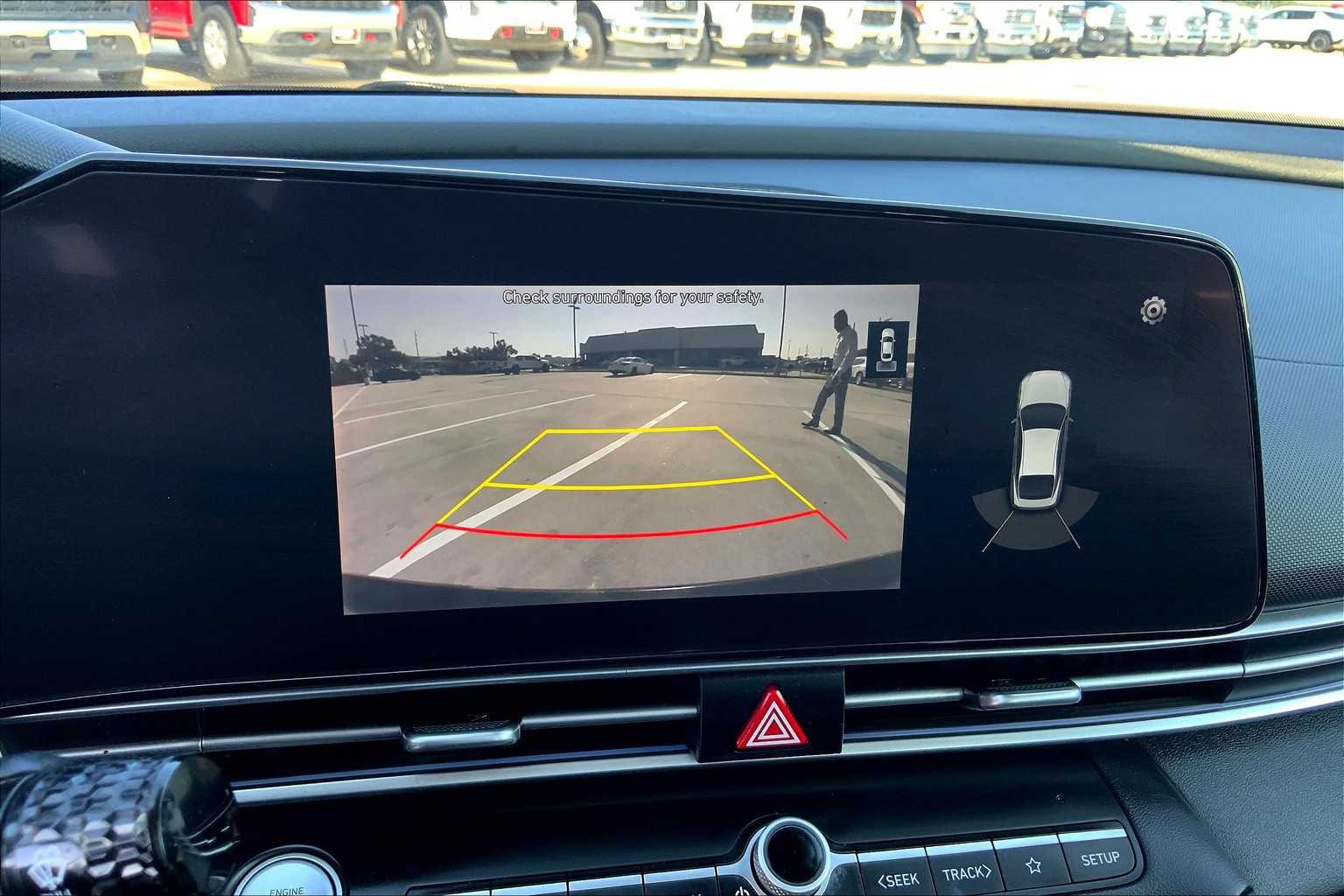 2021 Hyundai Elantra Limited photo 25