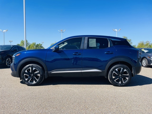 2025 Nissan Kicks SV photo 3