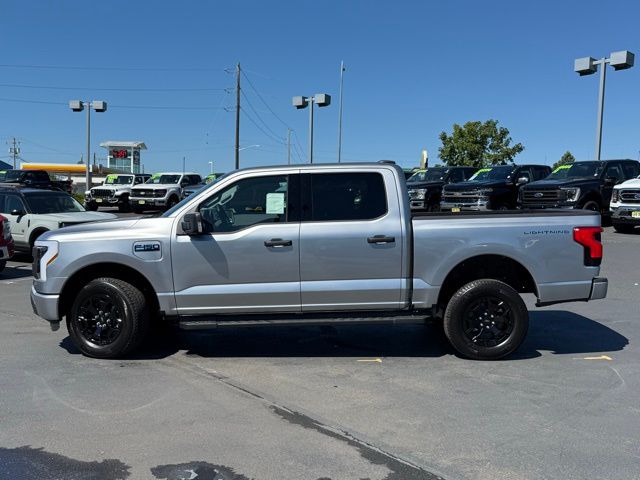2025 Ford F-150 Lightning XLT photo 9