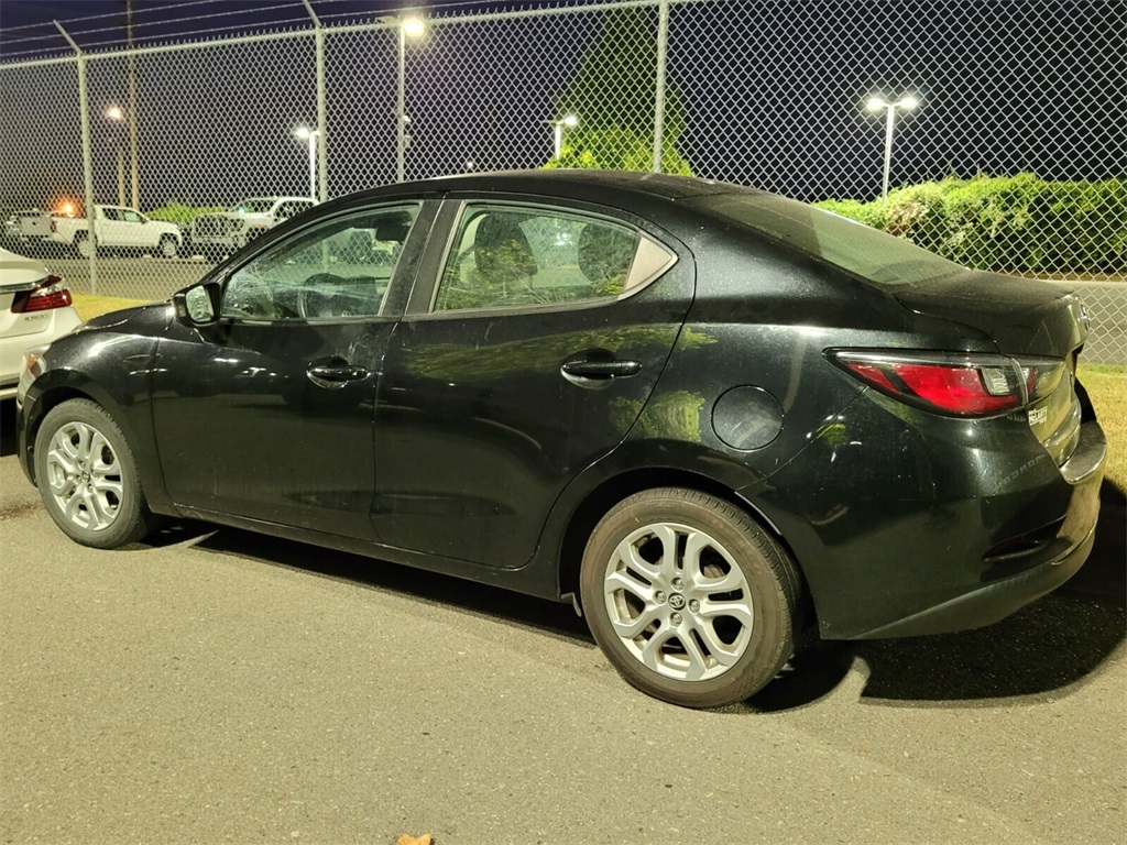 2018 Toyota Yaris iA Base photo 3