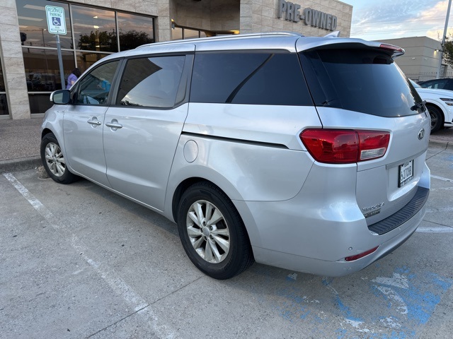 2016 Kia Sedona LX photo 7