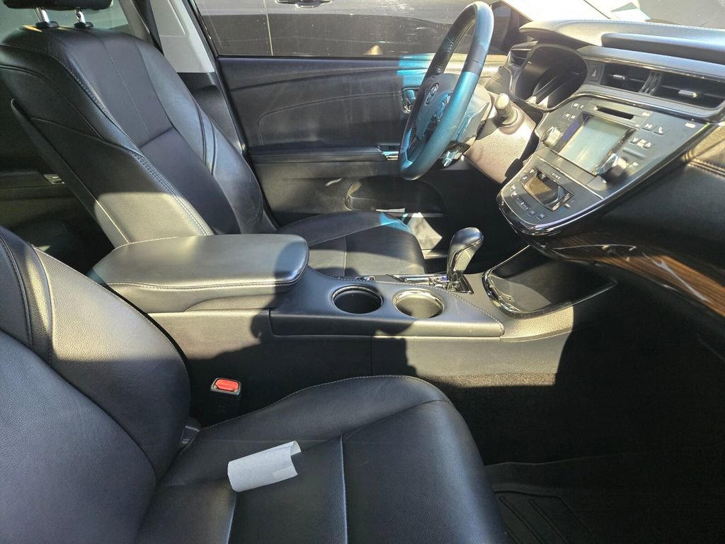 2015 Toyota Avalon Limited photo 3