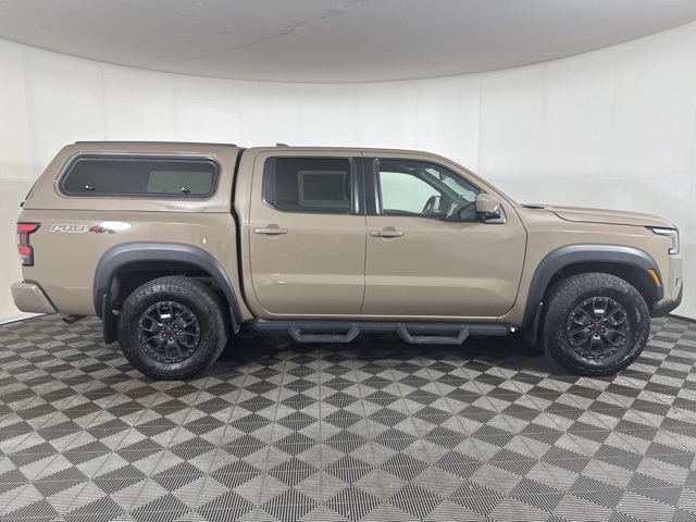 2022 Nissan Frontier PRO-4X photo 2