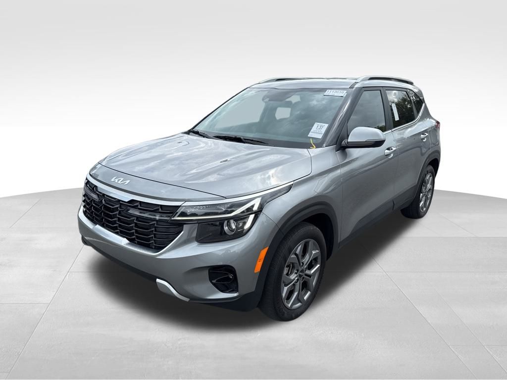 2024 Kia Seltos S photo 2