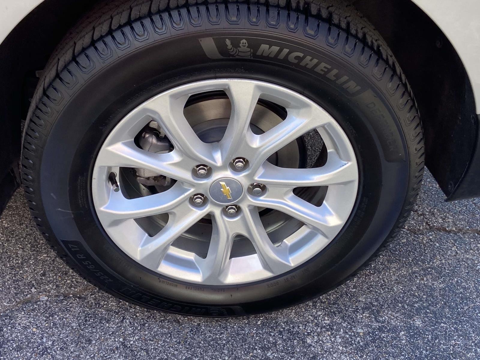 2018 Chevrolet Equinox LS photo 27