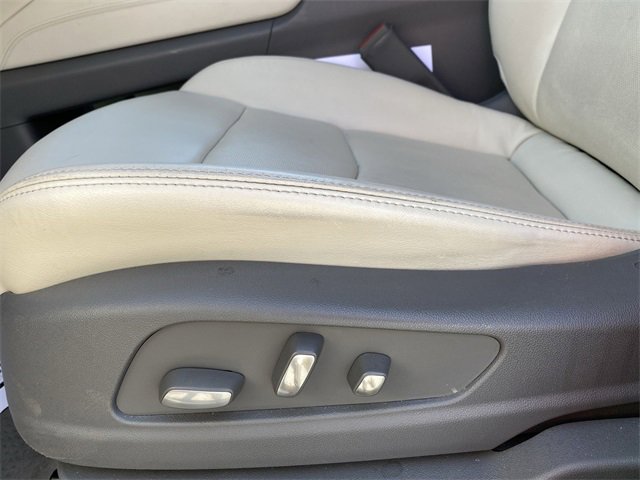 2024 Cadillac XT6 Premium Luxury photo 2