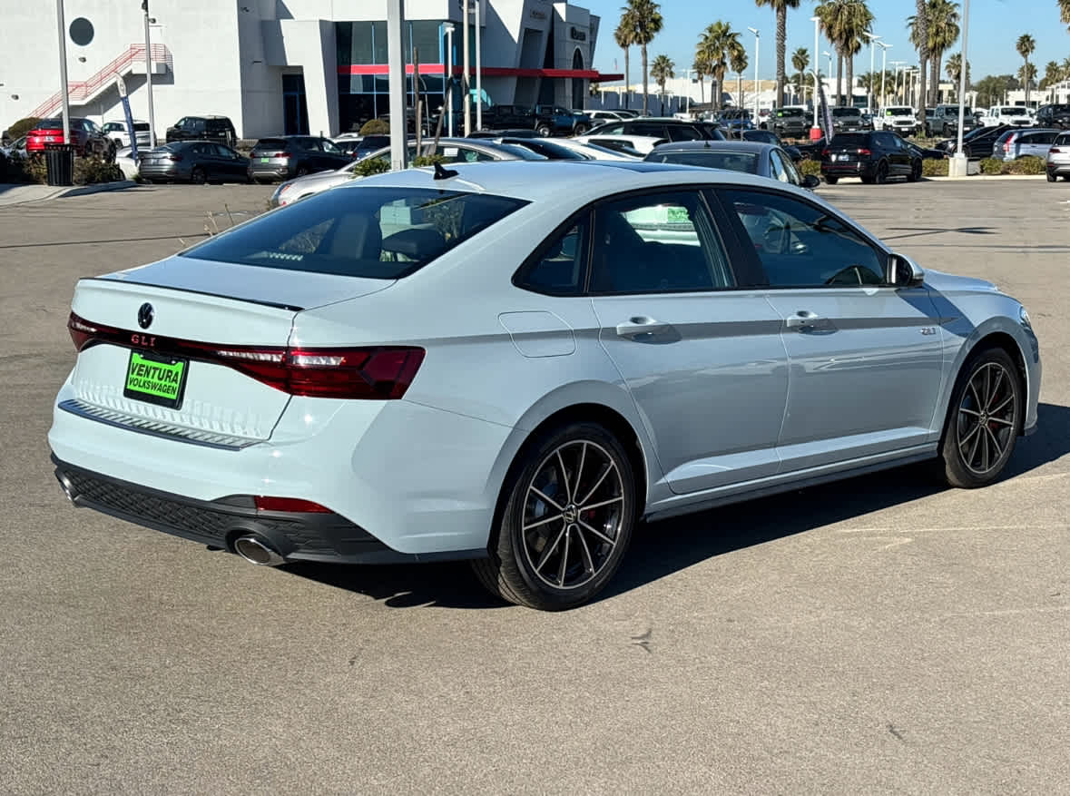 2025 Volkswagen Jetta GLI Autobahn photo 3