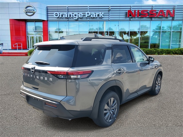 2025 Nissan Pathfinder SV photo 2