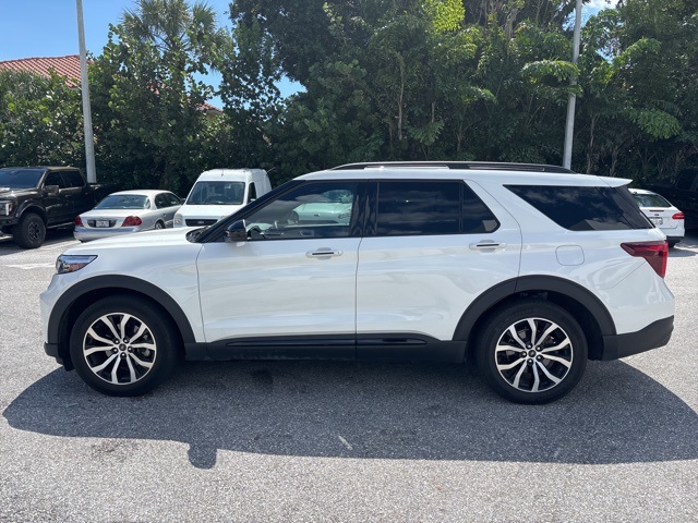 Certified Used 2023 Star White Ford ST image 4