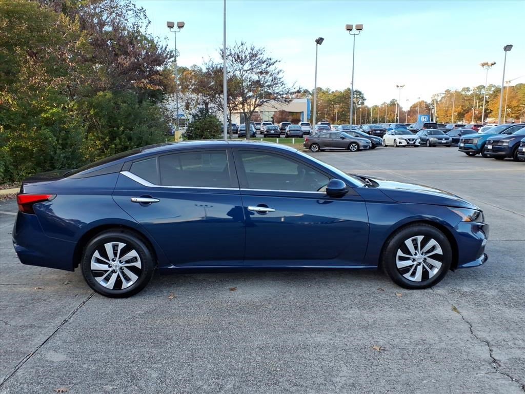 2022 Nissan Altima 2.5 S photo 2
