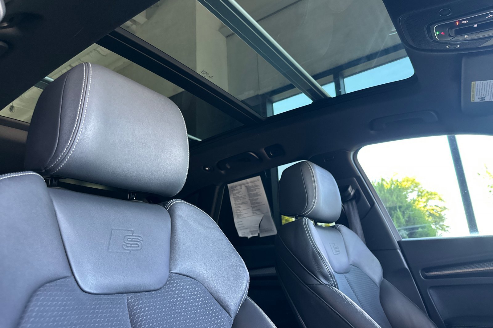 2022 Audi SQ5 Premium Plus photo 17