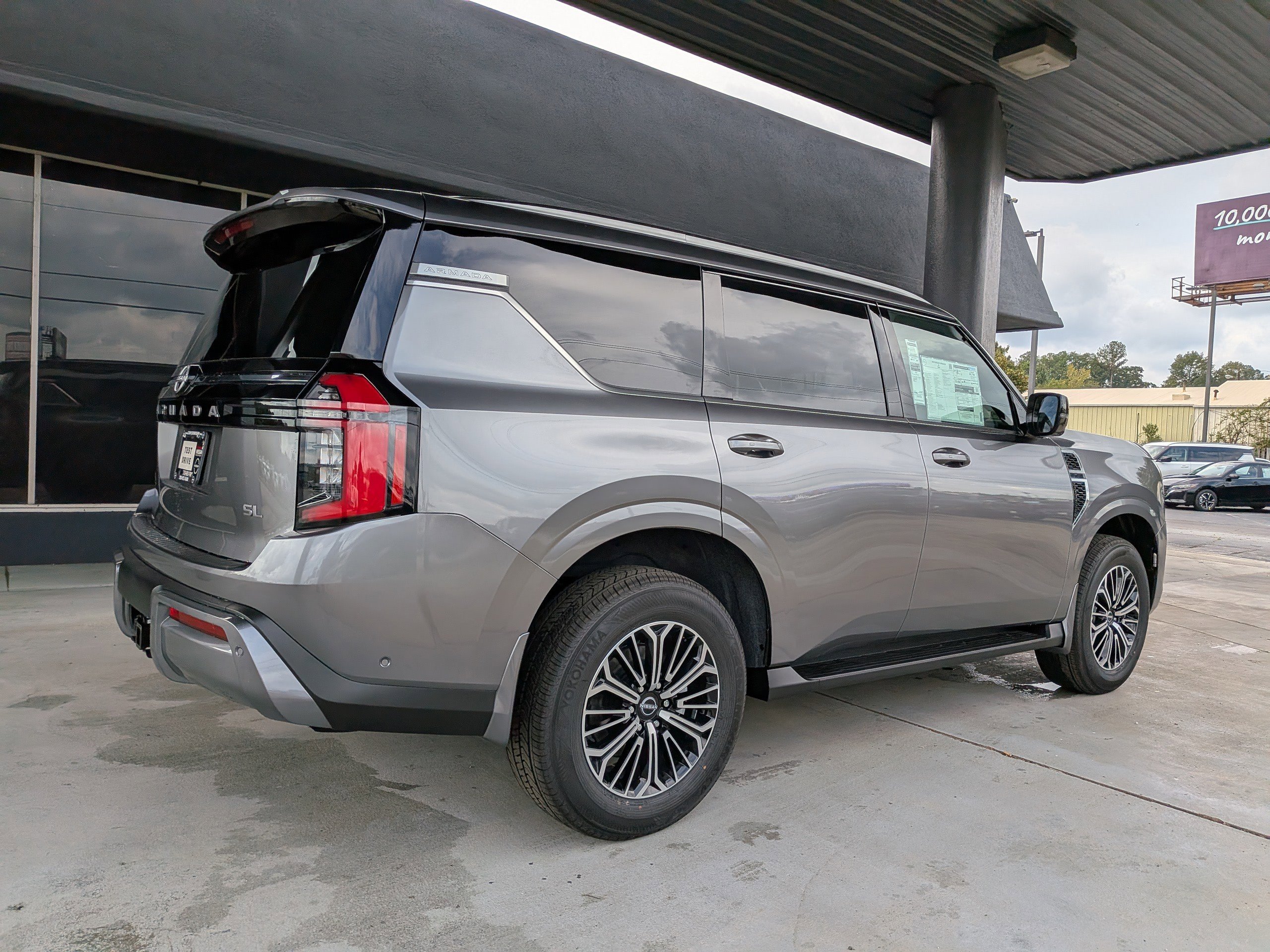 2026 Nissan Armada SL photo 2