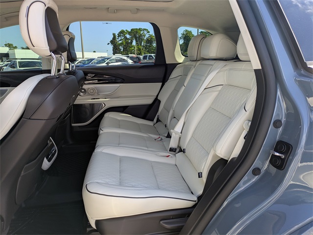 2025 Lincoln Nautilus Black Label photo 15