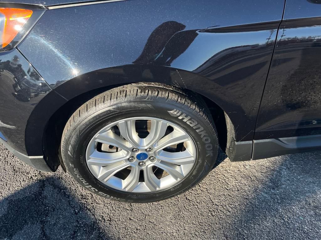 2022 Ford Edge Titanium photo 28