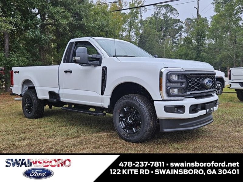 2026 Ford F-250 Super Duty XL's photo