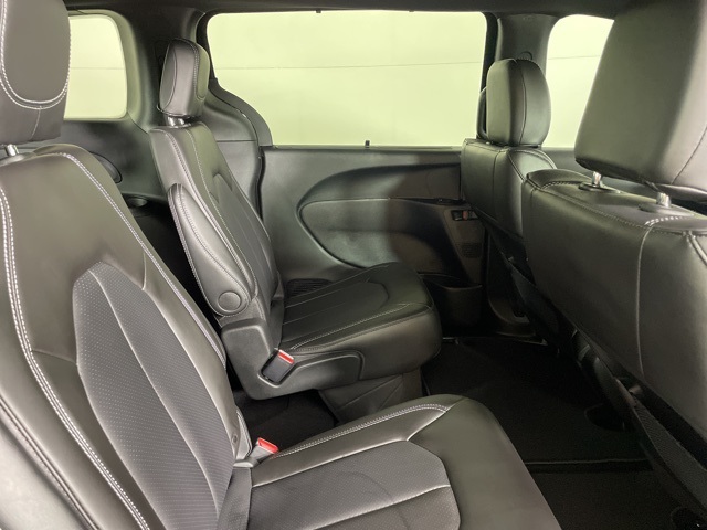 2026 Chrysler Voyager LX photo 15