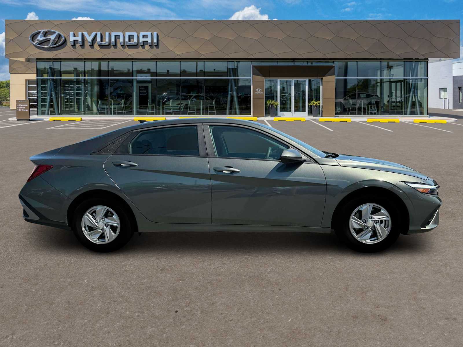 2025 Hyundai Elantra SE photo 8