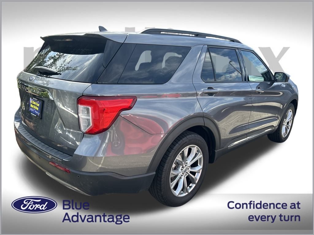 2021 Ford Explorer XLT photo 2