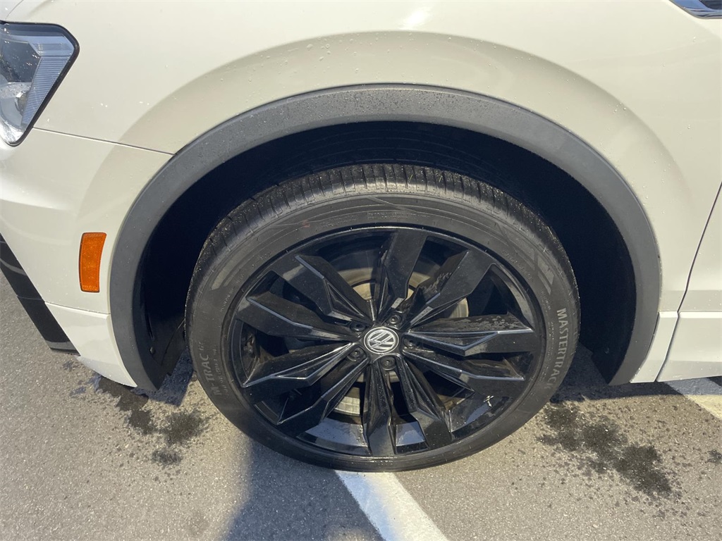 2021 Volkswagen Tiguan SE R-Line Black photo 7