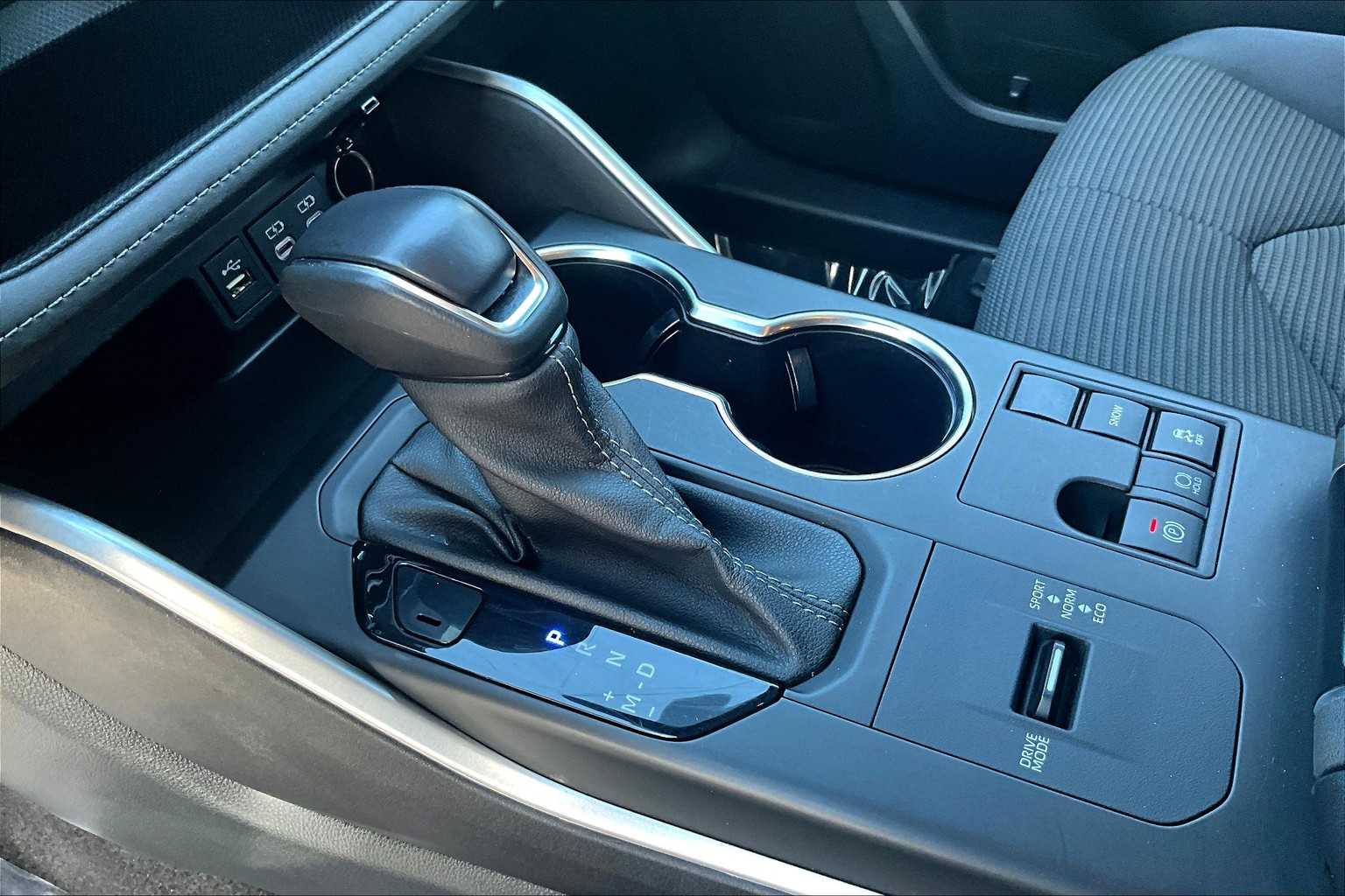2023 Toyota Highlander LE photo 15