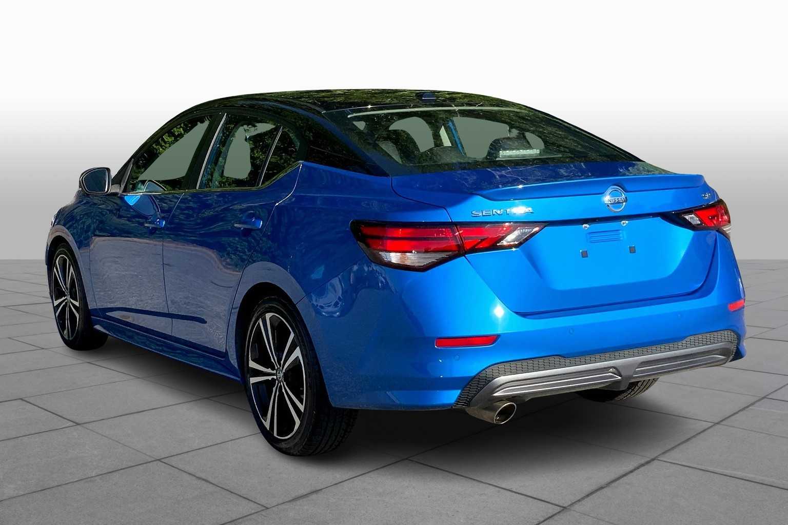 2022 Nissan Sentra SR photo 11