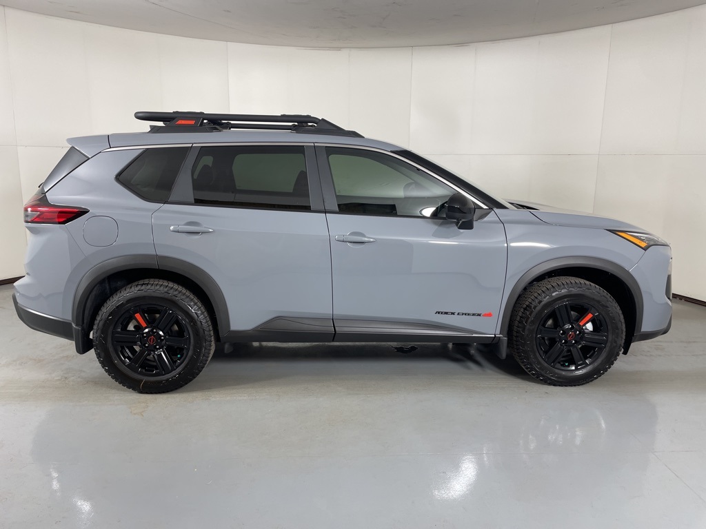 2026 Nissan Rogue SV photo 9