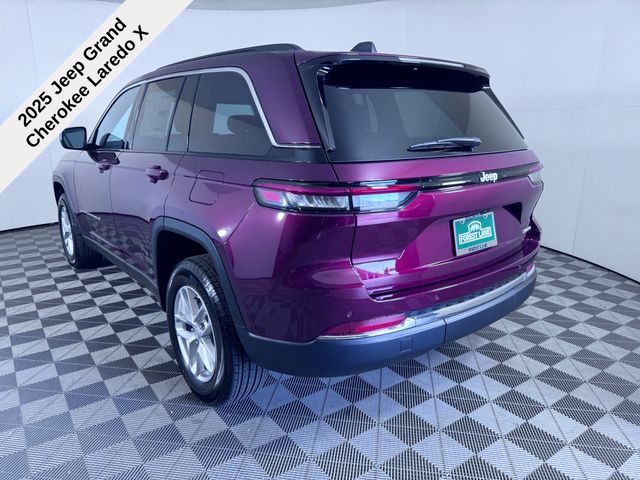 2025 Jeep Grand Cherokee Laredo X photo 3