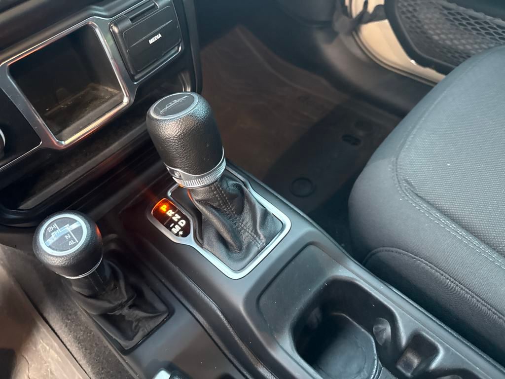 2022 Jeep Gladiator Sport photo 18