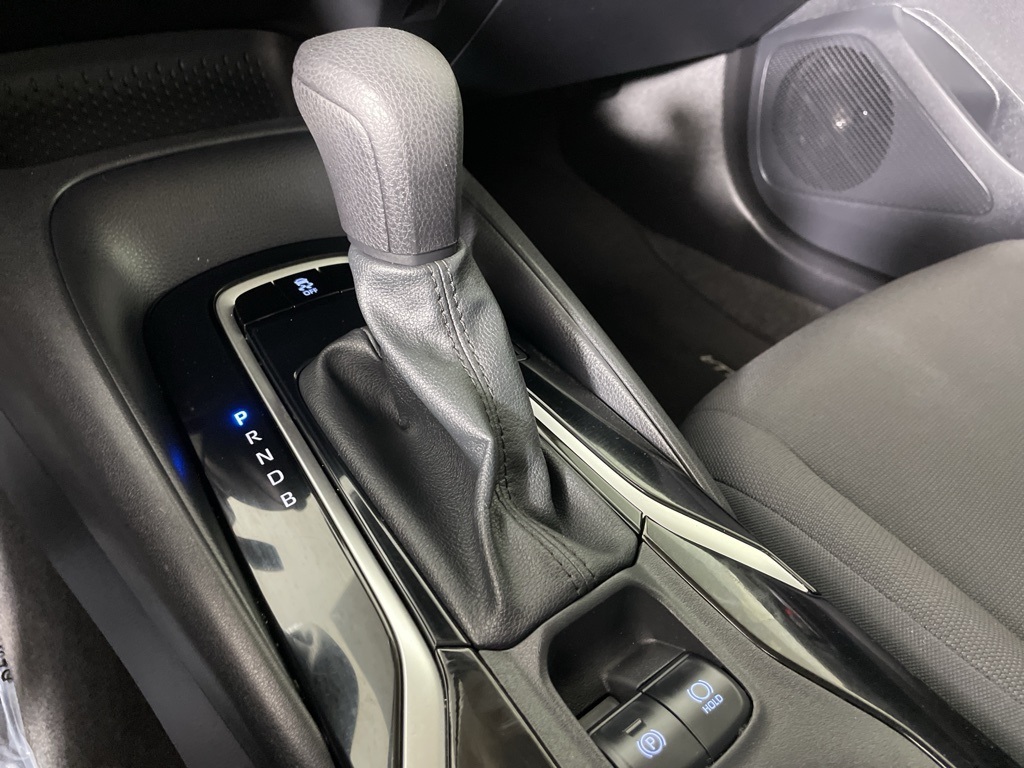 2022 Toyota Corolla LE photo 28