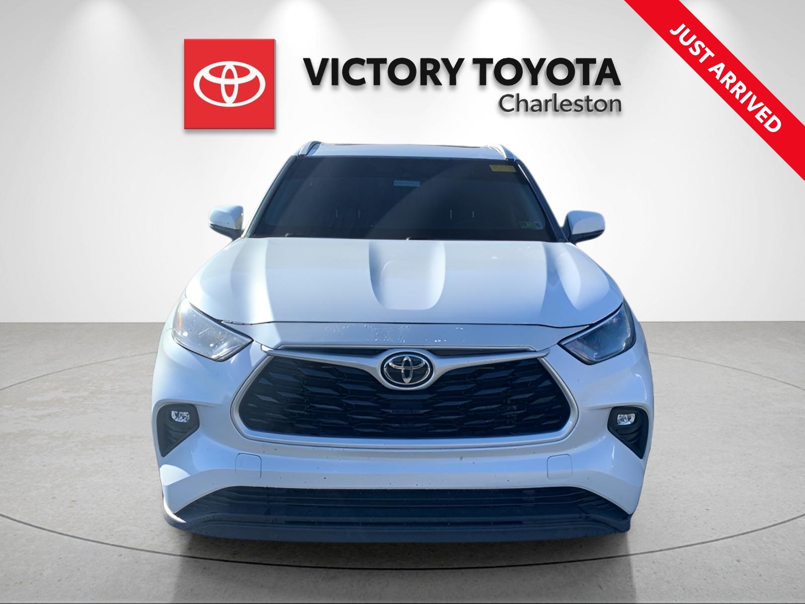 2022 Toyota Highlander XLE's photo