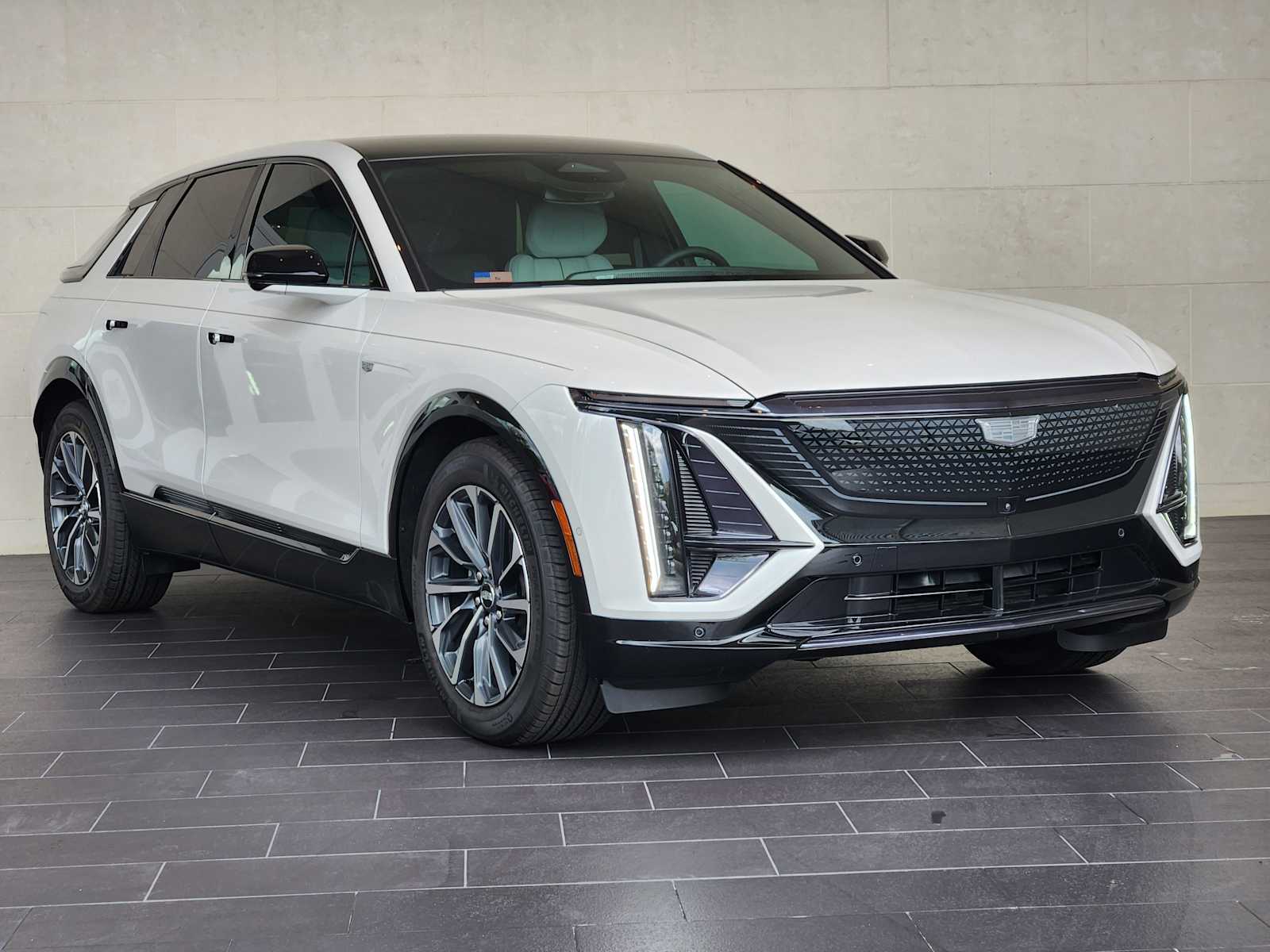 Used 2025 Cadillac LYRIQ Sport 1 with VIN 1GYKPURL5SZ307262 for sale in Houston, TX
