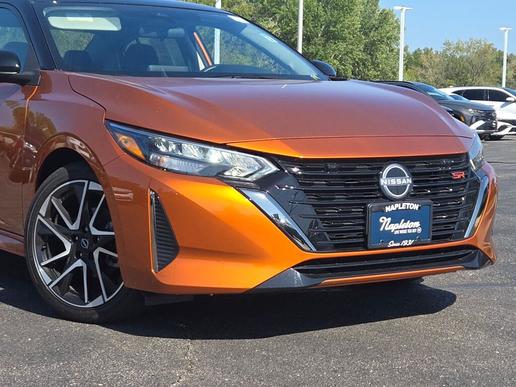 2024 Nissan Sentra SR photo 2