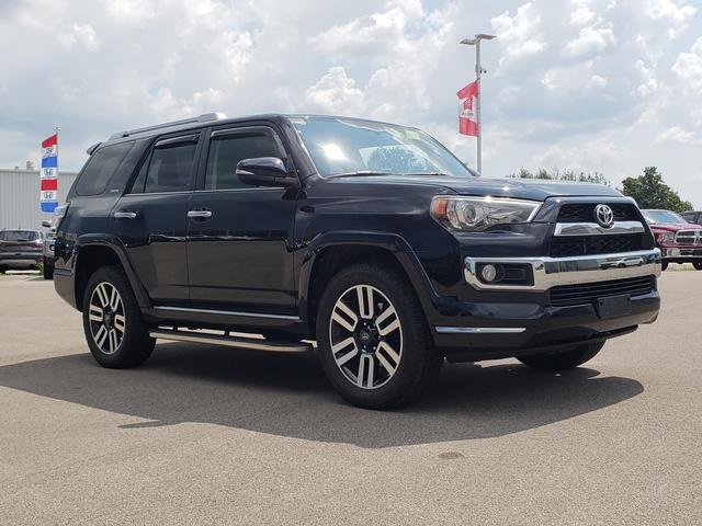 2018 Toyota 4Runner TRD Off-Road Premium photo 3
