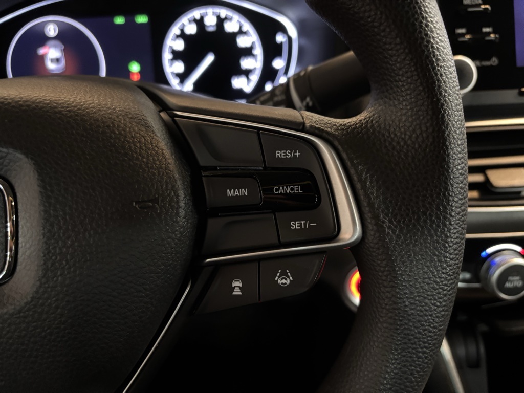 2019 Honda Accord LX photo 12