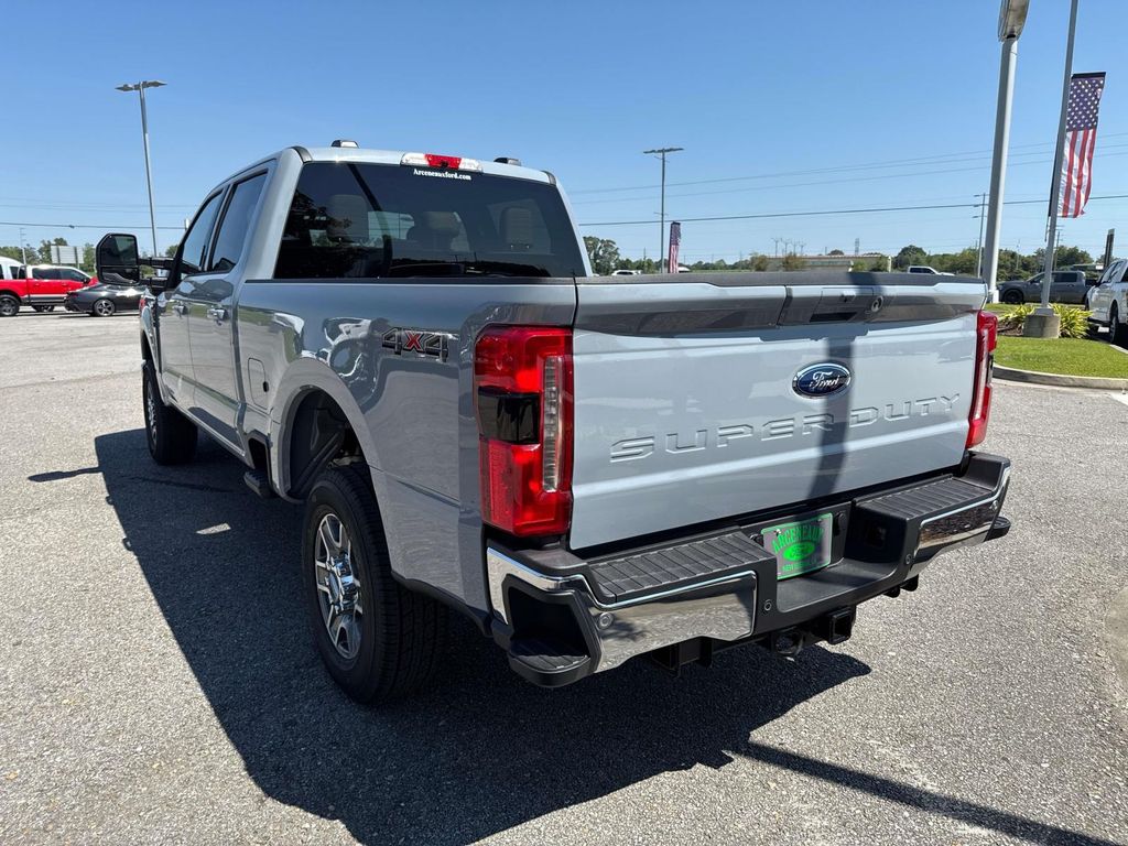 2026 Ford F-250 Lariat photo 4