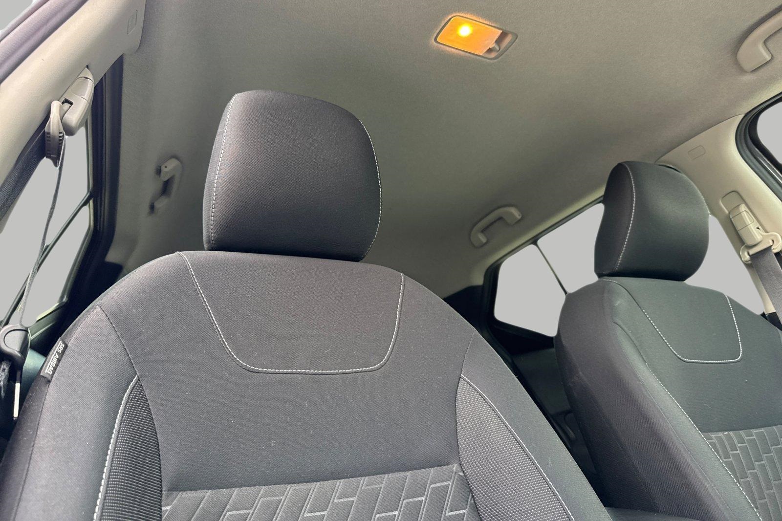 2022 Nissan Kicks SV photo 19